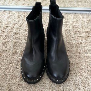 Steve Madden Chelsea boots